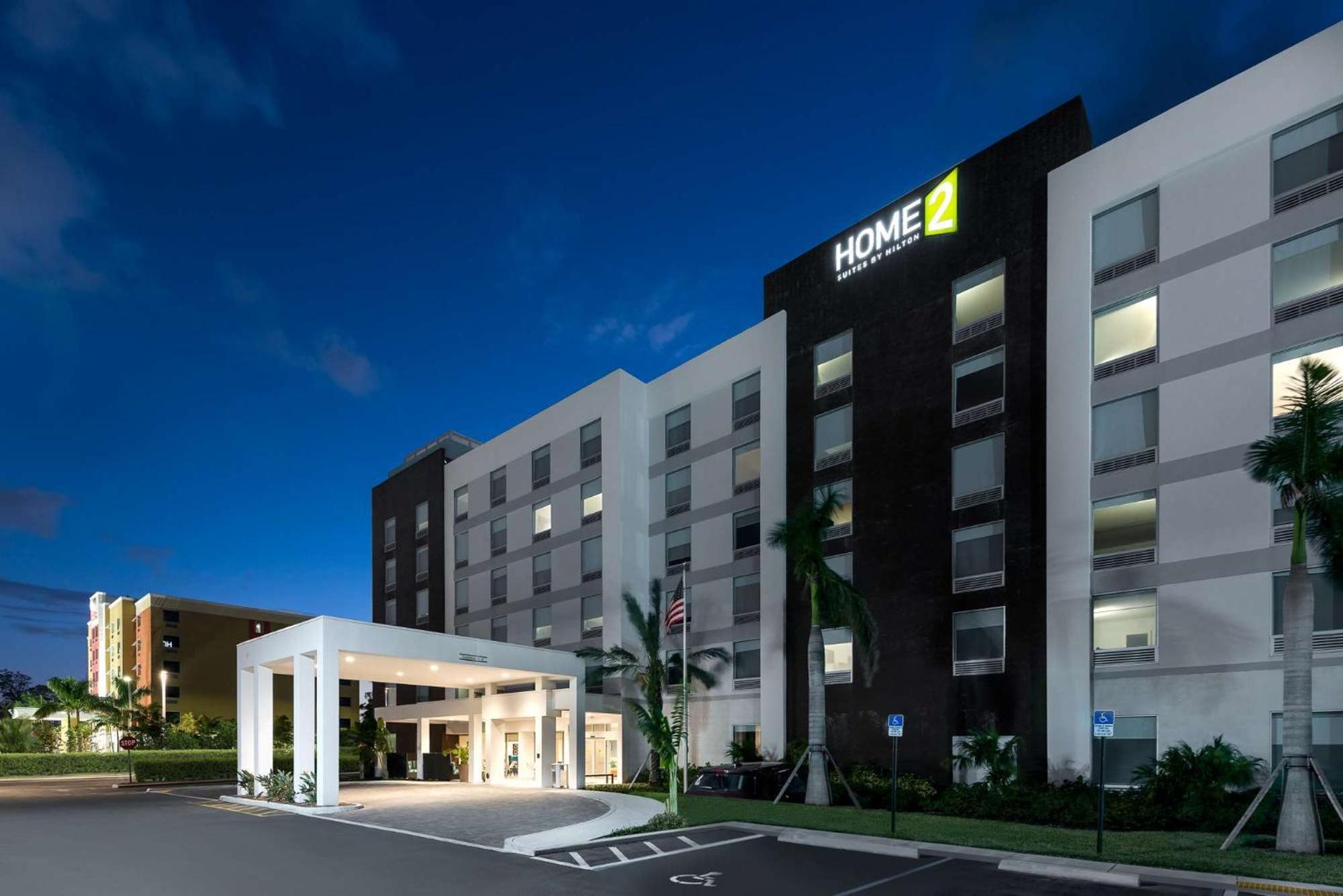 Home2 Suites By Hilton Ft. Lauderdale Airport-Cruise Port Hotel 3*